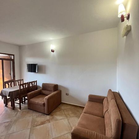 Kamberi Hotel & Apartments 2 Velipoje Bagian luar foto