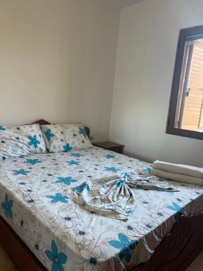 Kamberi Hotel & Apartments 2 Velipoje Bagian luar foto