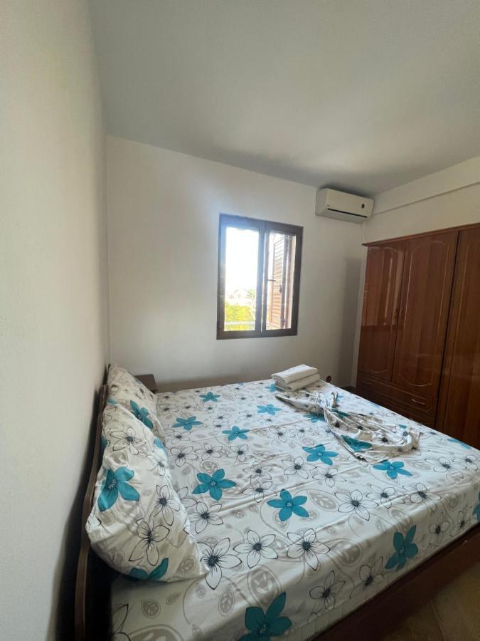 Kamberi Hotel & Apartments 2 Velipoje Bagian luar foto